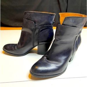 NINE WEST Sz 8 Leather Bootie Hollyday Soft Black boots